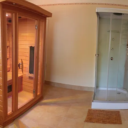 Agnes Vendeghaz Apartament